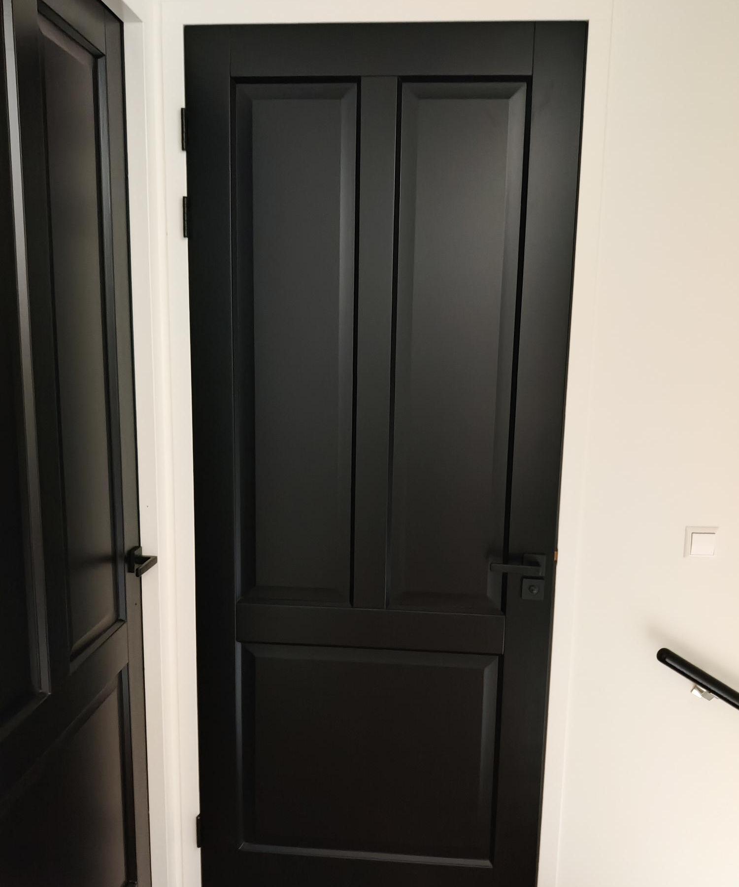 633ae0224c97a_binnendeur op locatie na spuiten.jpg